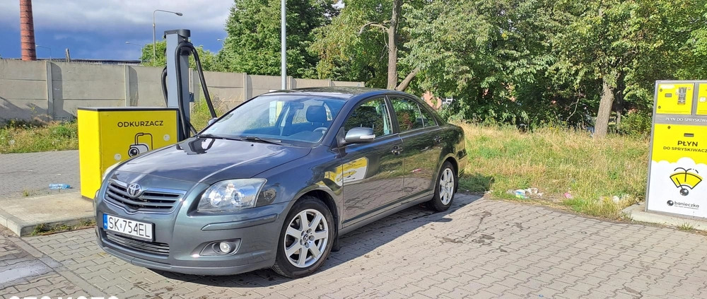 Toyota Avensis cena 16000 przebieg: 202100, rok produkcji 2006 z Katowice małe 56